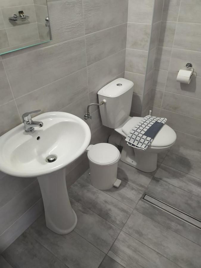 Parissas Hotel Tsotilion Екстер'єр фото