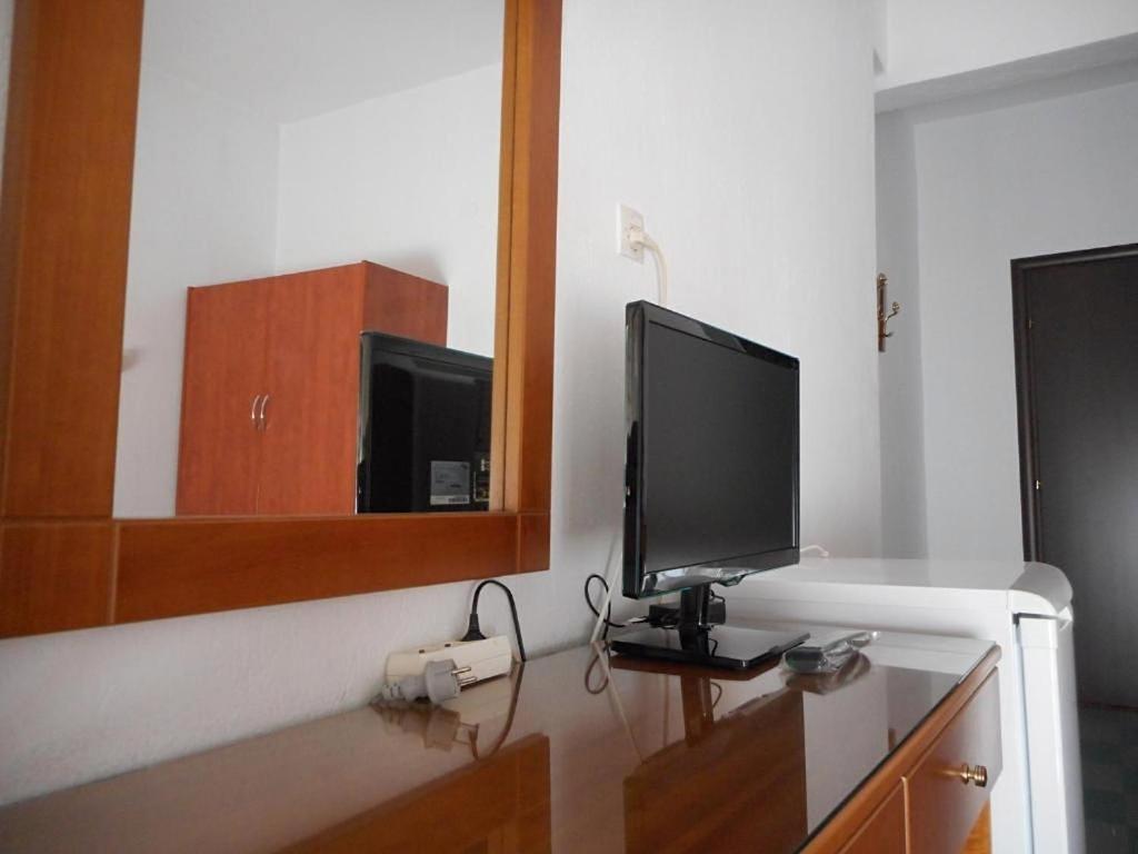 Parissas Hotel Tsotilion Екстер'єр фото